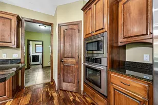 18658 Ponderosa Ct, Eden Prairie, MN 55347 - Photo 9