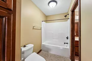 18658 Ponderosa Ct, Eden Prairie, MN 55347 - Photo 39