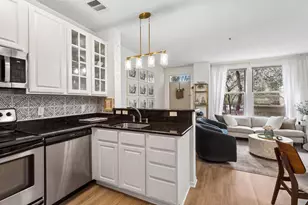660 N 2nd St, Minneapolis, MN 55401 - Photo 3