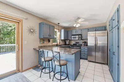 9480 71st Bay S, Cottage Grove, MN 55016 - Photo 11
