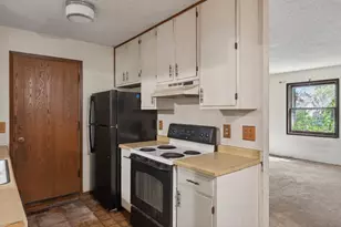 15105 Dunbar Ct, Apple Valley, MN 55124 - Photo 7