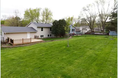 509 Meadow Run Drive SW, Rochester, MN 55902 - Photo 3