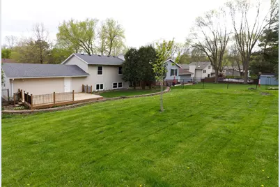 509 Meadow Run Drive SW, Rochester, MN 55902 - Photo 3