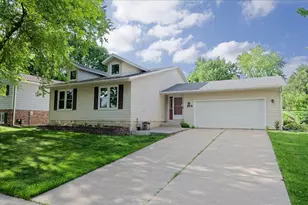 509 Meadow Run Dr SW, Rochester, MN 55902 - Photo 1