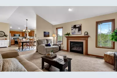 4409 Echo Valley Drive, Eau Claire, WI 54701 - Photo 3