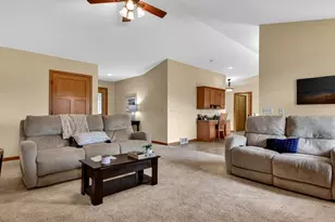 4409 Echo Valley Dr, Eau Claire, WI 54701 - Photo 5