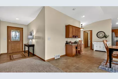 4409 Echo Valley Drive, Eau Claire, WI 54701 - Photo 9