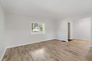 220 Sidney St E, Saint Paul, MN 55107 - Photo 9