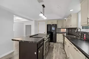 220 Sidney St E, Saint Paul, MN 55107 - Photo 15