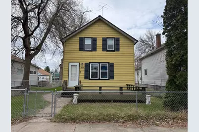 209 W Howard Avenue, Keewatin, MN 55753 - Photo 1