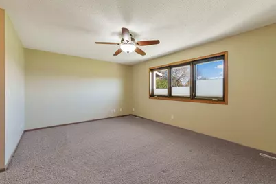 94 Prairiewood Drive S #D, Fargo,  58103 - Photo 11