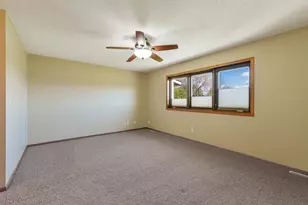 94 Prairiewood Dr S, Fargo,  58103 - Photo 11