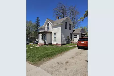301 4th Avenue NE, Waseca, MN 56093 - Photo 3