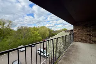 35 Nathan Ln N, Plymouth, MN 55441 - Photo 3