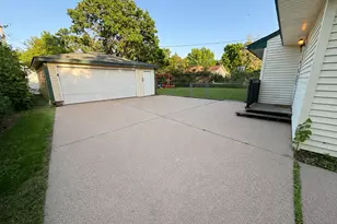 10441 Arrowhead Street NW, Coon Rapids, MN 55433 - Photo 5