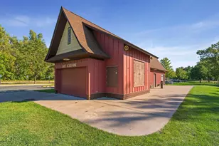 933 Edgewater Ave, Shoreview, MN 55126 - Photo 33