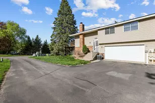 1812 E 123rd St, Burnsville, MN 55337 - Photo 5