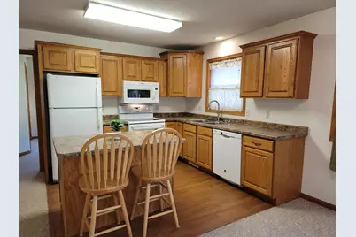 916 McDermott Avenue, Kandiyohi, MN 56251 - Photo 11