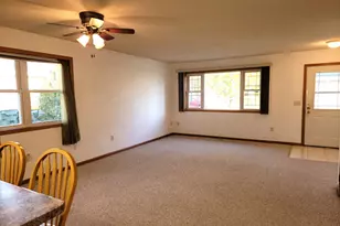 916 McDermott Ave, Kandiyohi, MN 56251 - Photo 7