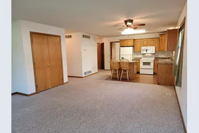 916 McDermott Avenue, Kandiyohi, MN 56251 - Photo 3
