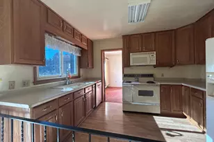 420 5th St SW, Plainview, MN 55964 - Photo 7