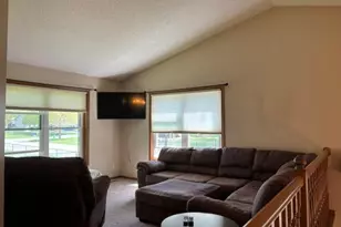 7130 Jocelyn Bay S, Cottage Grove, MN 55016 - Photo 9