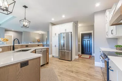 2739 Highclere Drive, Eau Claire, WI 54703 - Photo 11