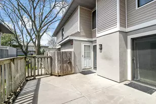 1224 Landmark Trail S, Hopkins, MN 55343 - Photo 25