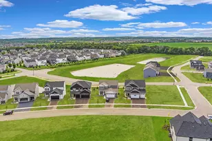 5353 Long Pointe Pass, Woodbury, MN 55129 - Photo 21