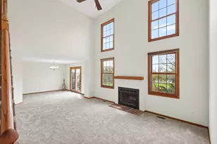 8143 Curtis Ln, Eden Prairie, MN 55347 - Photo 5