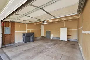8143 Curtis Ln, Eden Prairie, MN 55347 - Photo 25
