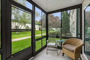 2710 Dale St N, Roseville, MN 55113 - Photo 9