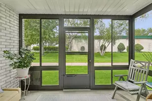 2710 Dale St N, Roseville, MN 55113 - Photo 13