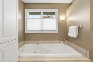 7990 Island Rd, Eden Prairie, MN 55347 - Photo 23