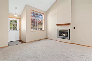 1958 Glenfield Ct, Eagan, MN 55122 - Photo 5