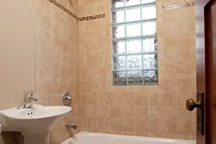 991 Wakefield Ave, Saint Paul, MN 55106 - Photo 5