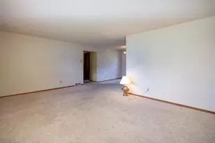 2208 Clare Dr, North Mankato, MN 56003 - Photo 3