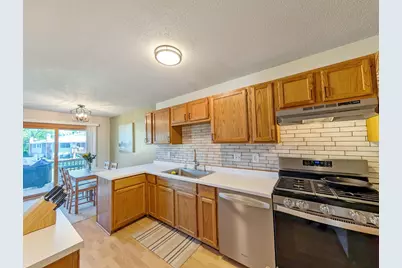 1648 Hickory Lane, Eagan, MN 55122 - Photo 7