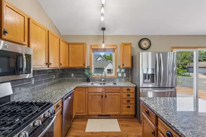 815 Quail Run, Waconia, MN 55387 - Photo 9