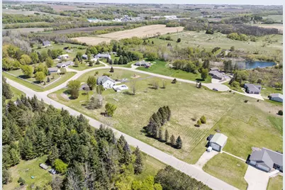 1653 Bear Meadow Lane SE, Rochester, MN 55904 - Photo 9