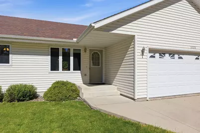 1603 Newton Avenue N, Glencoe, MN 55336 - Photo 7