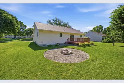 1603 Newton Avenue N, Glencoe, MN 55336 - Photo 5