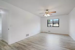 9205 Dartford Rd, Woodbury, MN 55125 - Photo 21