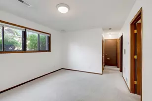 9205 Dartford Rd, Woodbury, MN 55125 - Photo 37