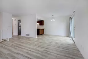 9205 Dartford Rd, Woodbury, MN 55125 - Photo 9