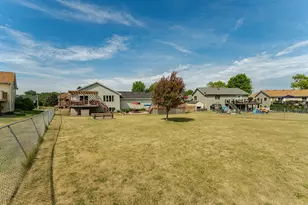657 S Pointe Ct SW, Rochester, MN 55902 - Photo 33
