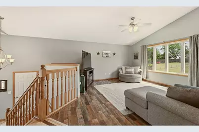657 S Pointe Court SW, Rochester, MN 55902 - Photo 3