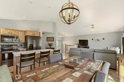 657 S Pointe Court SW, Rochester, MN 55902 - Photo 9