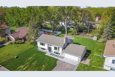 4413 Bramblewood Avenue, Vadnais Heights, MN 55127 - Photo 3