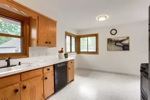 5512 Fremont Ave N, Brooklyn Center, MN 55430 - Photo 9